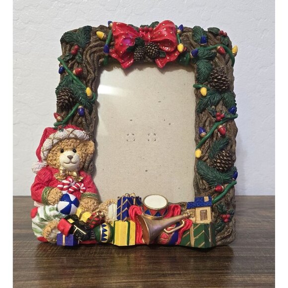 3D Christmas Teddy Bear Picture Frame With Festive Bow & Garland  4"x6" - Picture 1 of 8